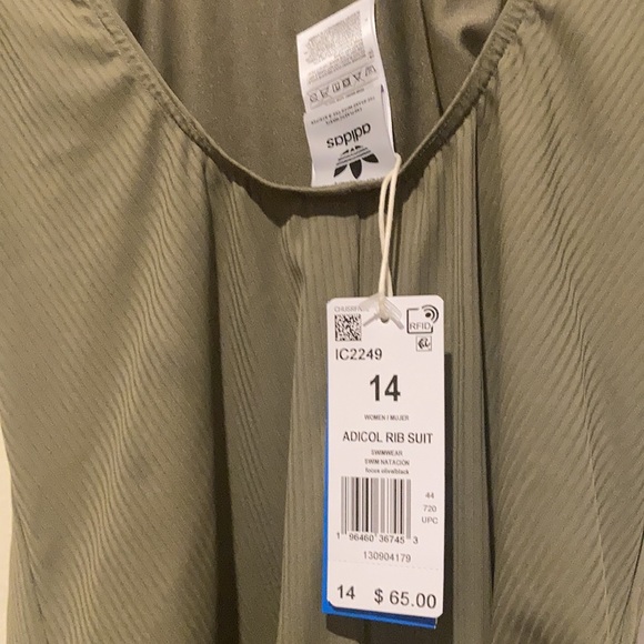 New Women’s Adidas Rib Swimsuit Size 14 - Picture 4 of 4